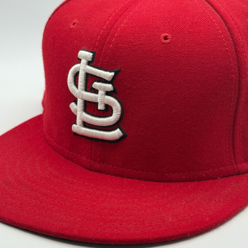 New Era 59FIFTY St Louis Cardinals Red Fitted Hat Size 7 1/2 MLB On Field Cap